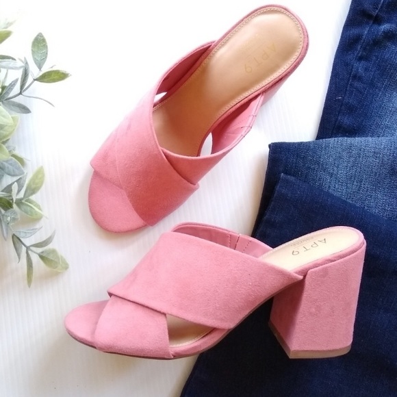 Pink slide mule clogs - Picture 2 of 7